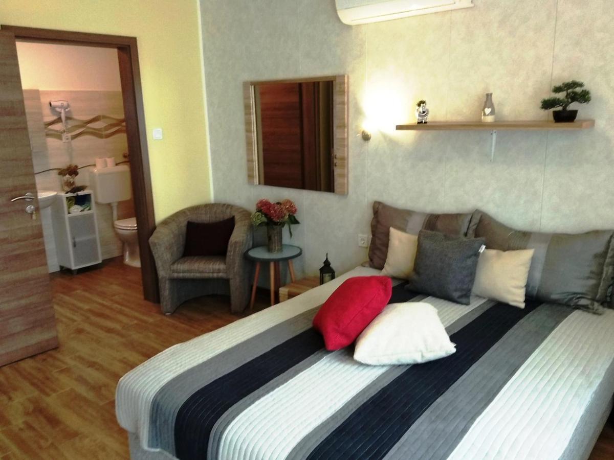 Tulipan Apartmanhaz Buk Ngoại thất bức ảnh