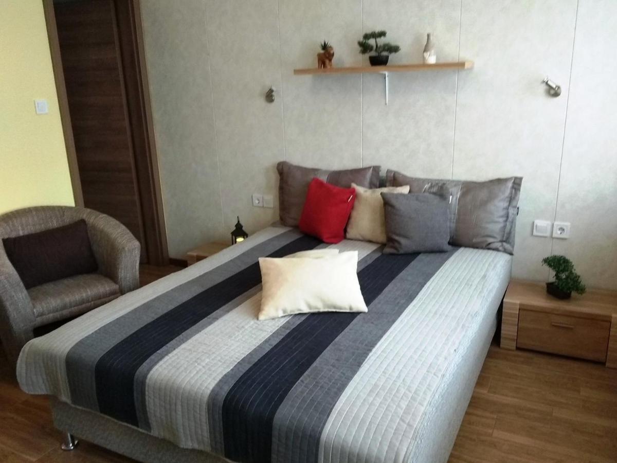 Tulipan Apartmanhaz Buk Ngoại thất bức ảnh